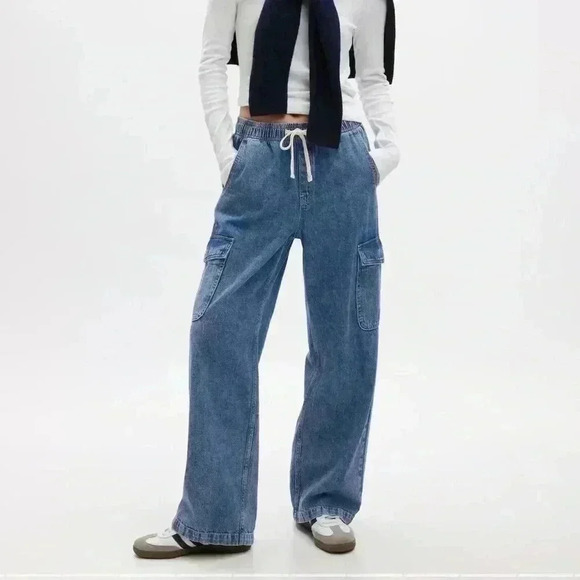 GAP Denim - Gap denim high rise wide leg cargo pants with stretchy waist band size M women’s
